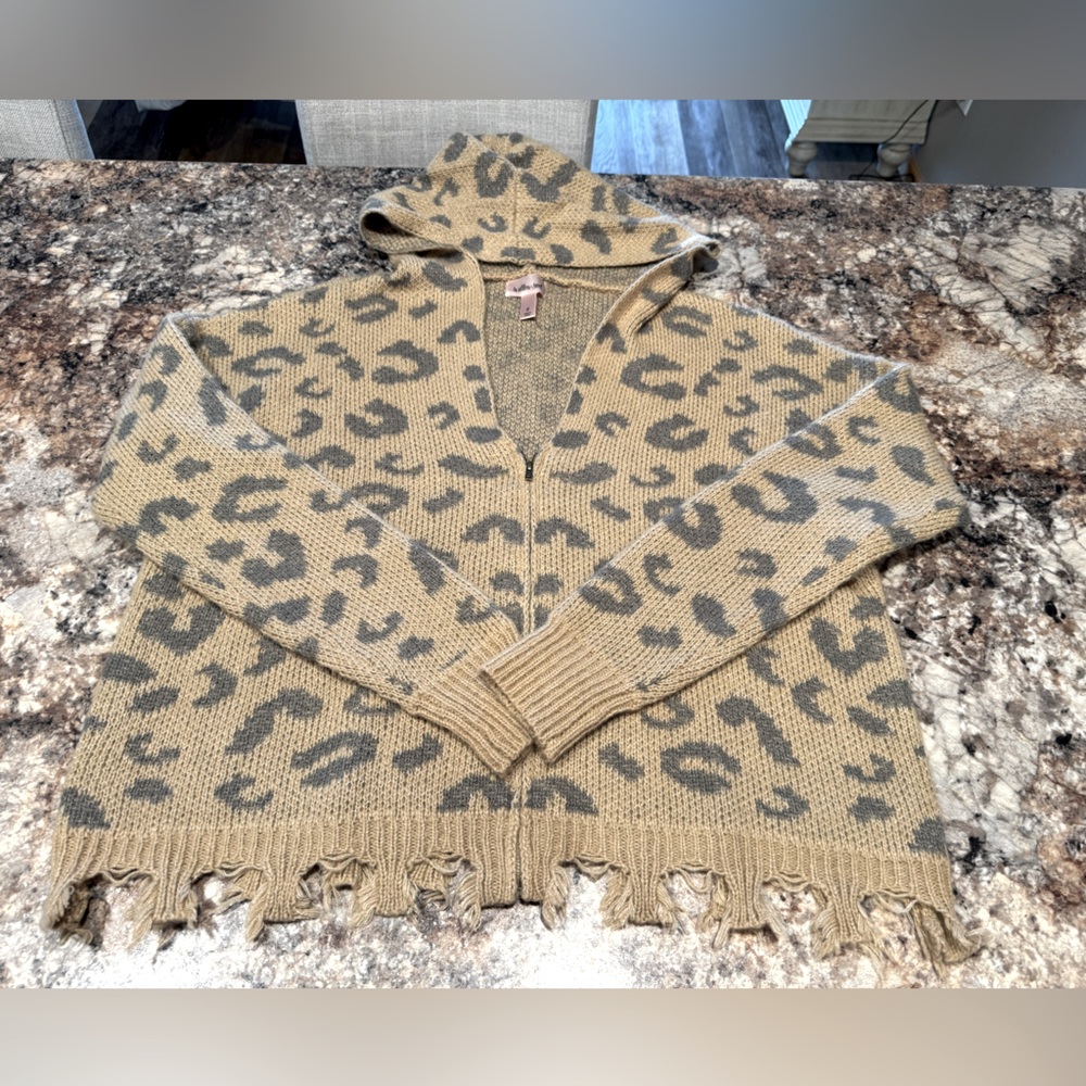 Women’s Willow & Root cheetah hooded sweater